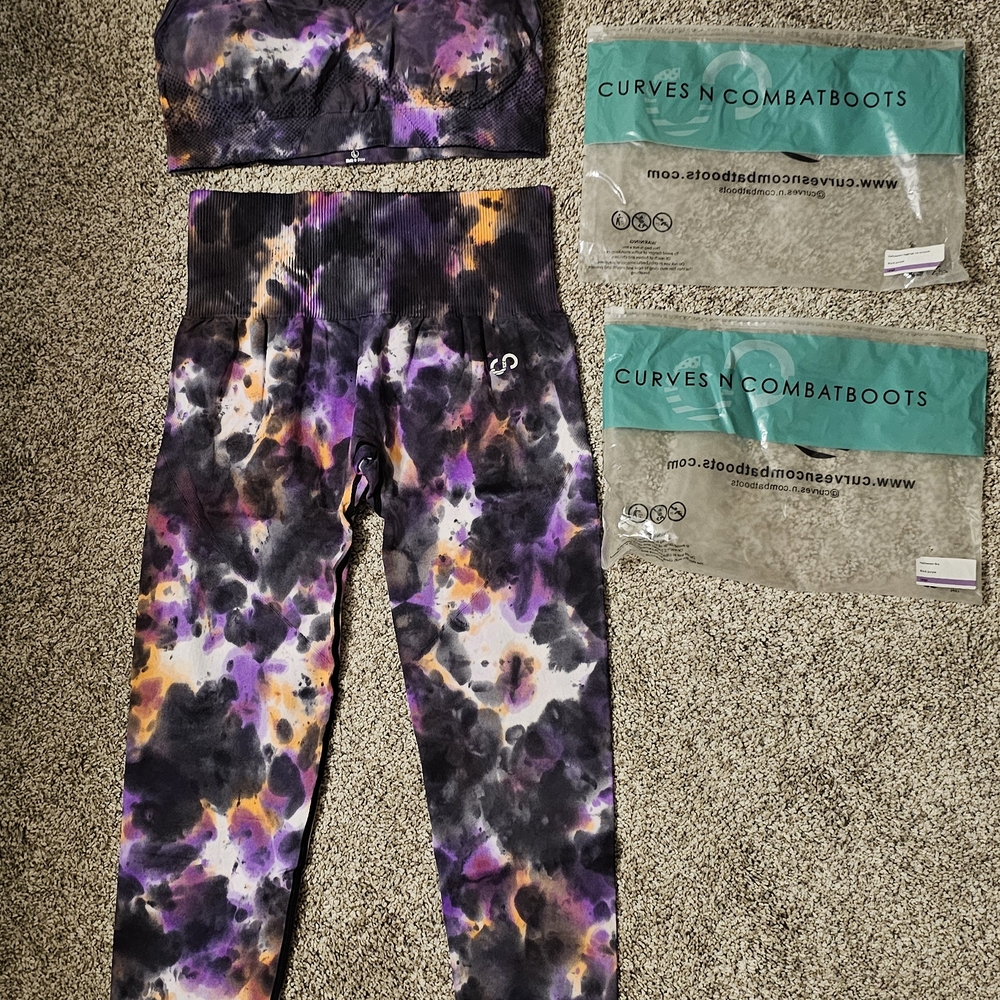 New Size Large. Curves N Combatboots Halloween Tie-Dye Activewear Set - Picture 2 of 3